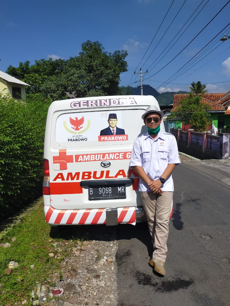 Mobil Ambulance / Ambulans Kesehatan Indonesia Raya (KESIRA) Partai Gerakan Indonesia Raya (Gerindra) Kabupaten Semarang Provinsi Jawa Tengah (Jateng) Republik Indonesia (RI) atau Negara Kesatuan Republik Indonesia (NKRI)