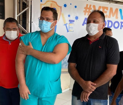 PREFEITO NIXON BARACHO PARTICIPA DE ATO DE VACINAÇÃO CONTRA COVID-19 EM ALTO DO RODRIGUES