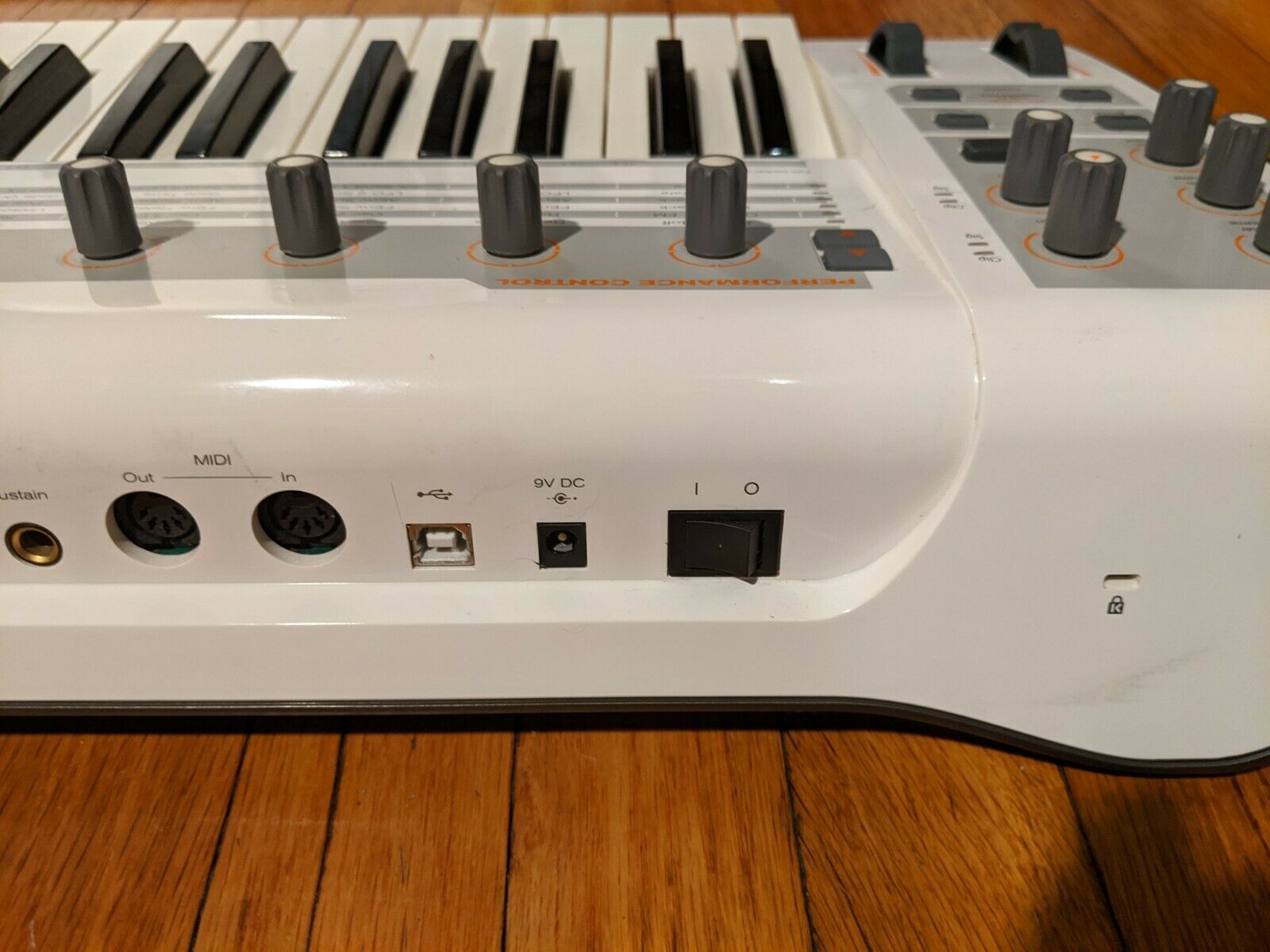 MATRIXSYNTH MAudio Venom 12Voice Virtual Synthesizer Keyboard