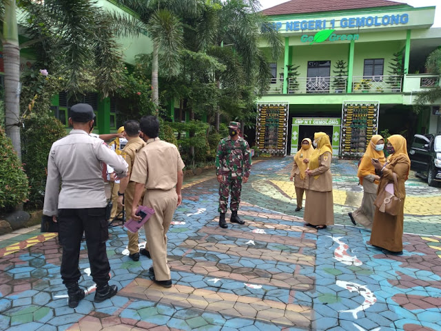 Monitoring Pembelajaran Secara Tatap Muka dimasa Pandemi Covid-19 Monitoring Pembelajaran Secara Tatap Muka dimasa Pandemi Covid-19