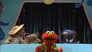 Elmo's Sing Along Guessing Game