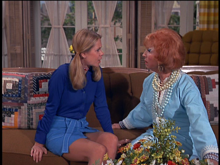 The Boob Tube #47 : Bewitched (Season 8, Episode 9) .