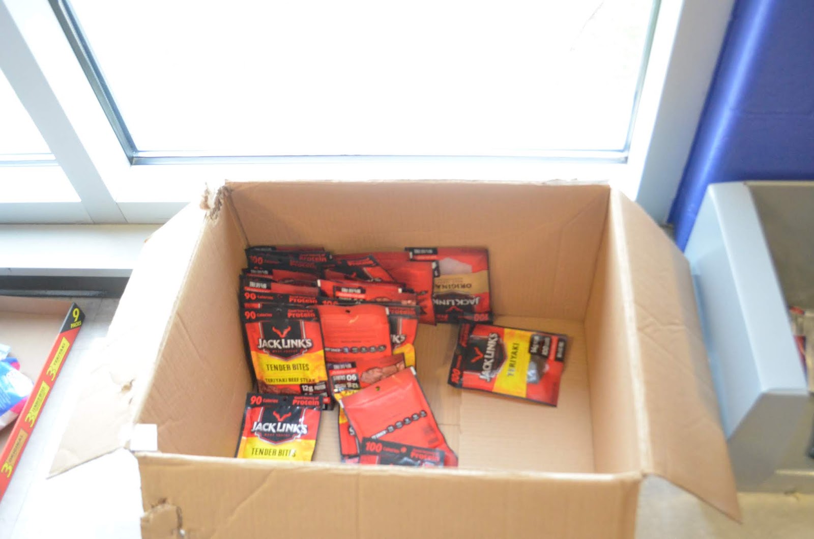 Elementary Students Learn About the Military; Packs Care Packages for