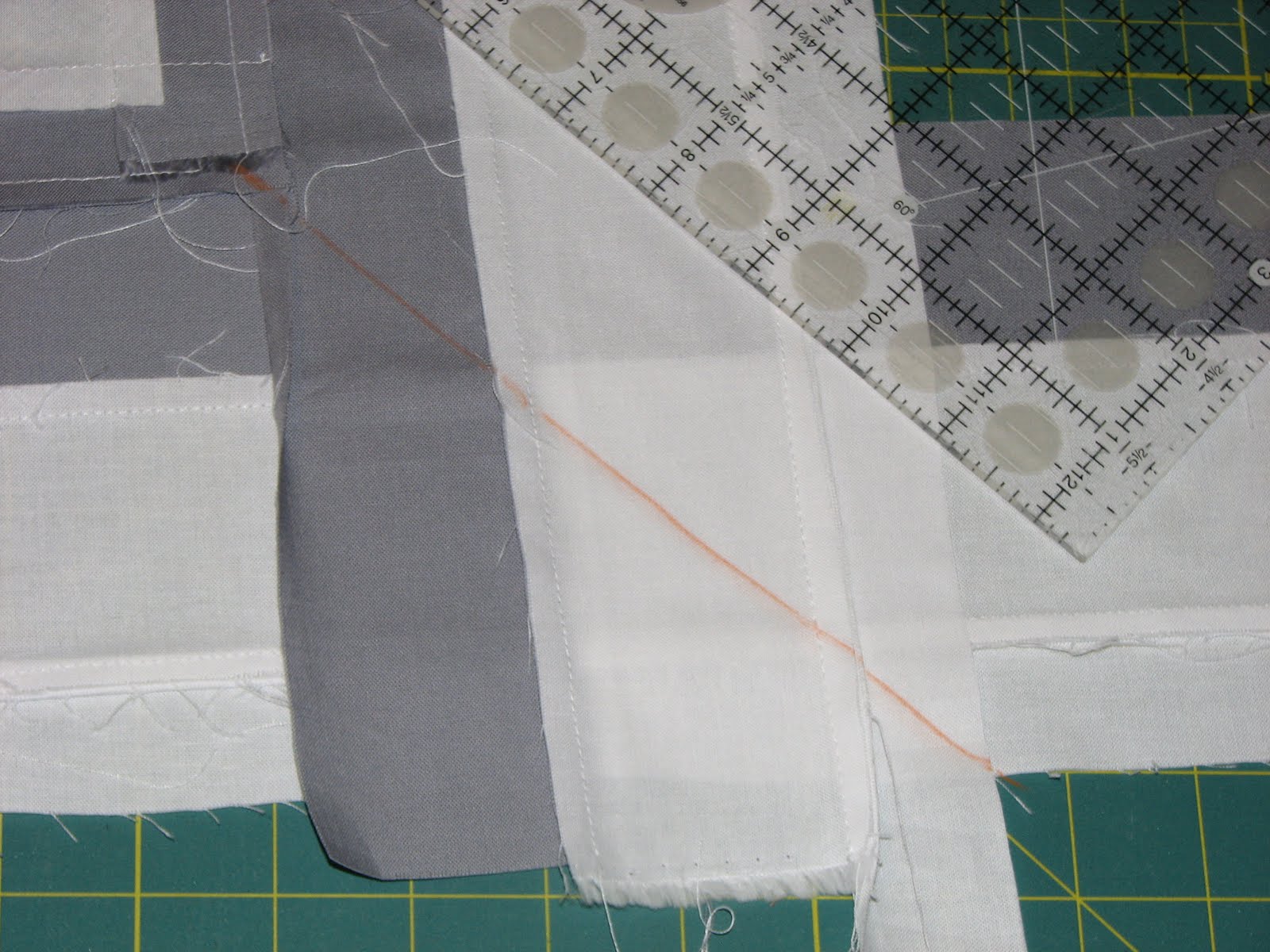The Crafty Quilter's Closet: Mitered Corners (A Tutorial)
