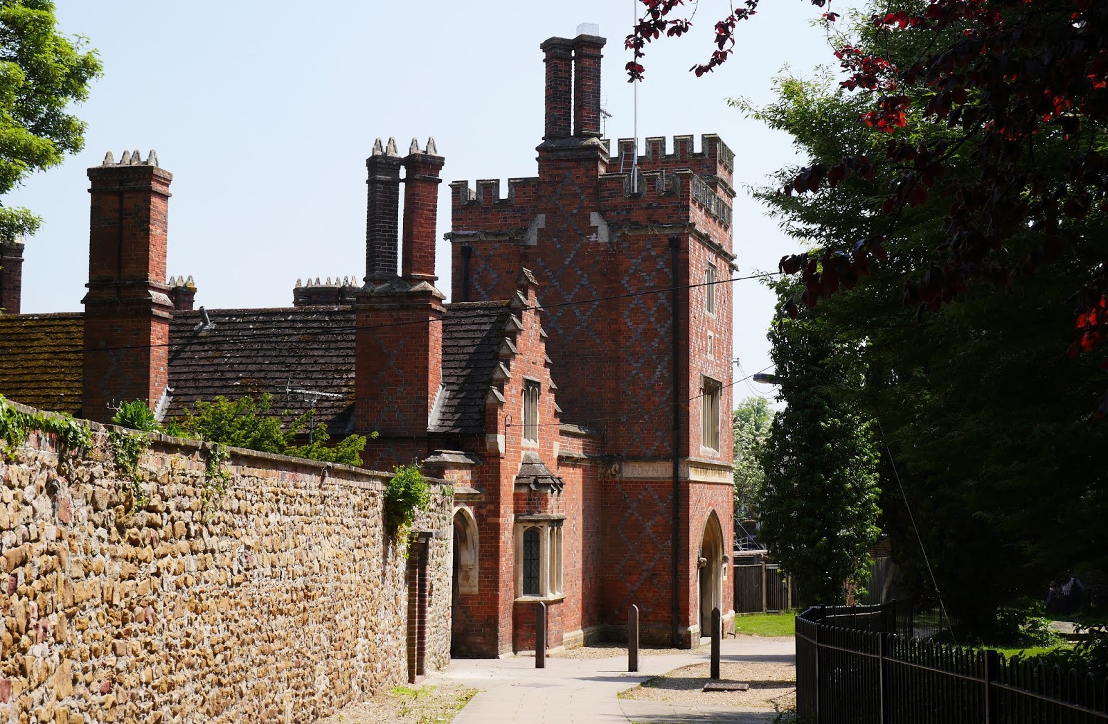 Walking in the country Whitehorse Hill to Lambourn (Lambourn Valley Way 1)