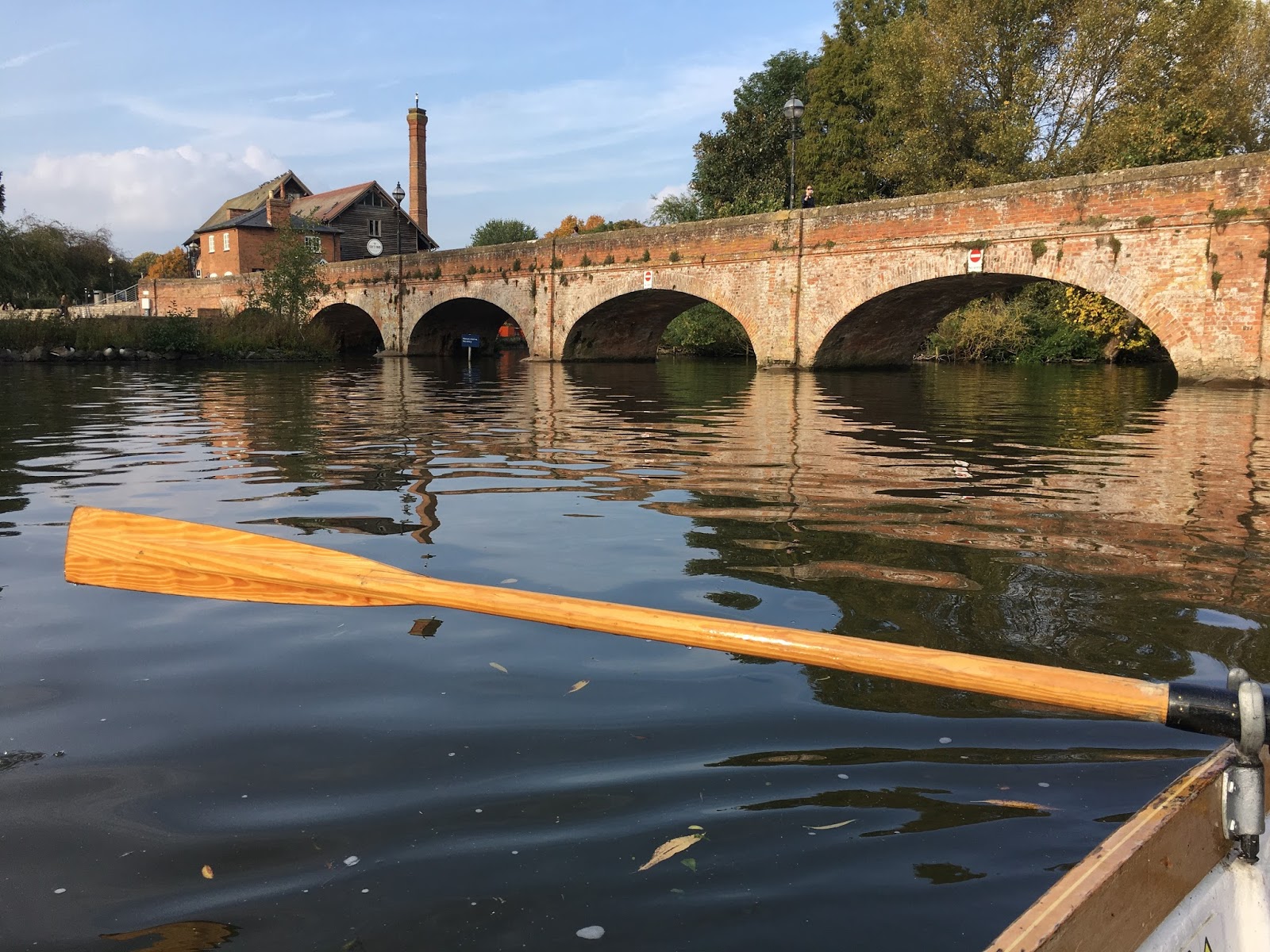 Rowing boats \ River Avon \ Stratford Upon Avon \ Travel \ Priceless Life of Mine \ Over 40 lifestyle blog