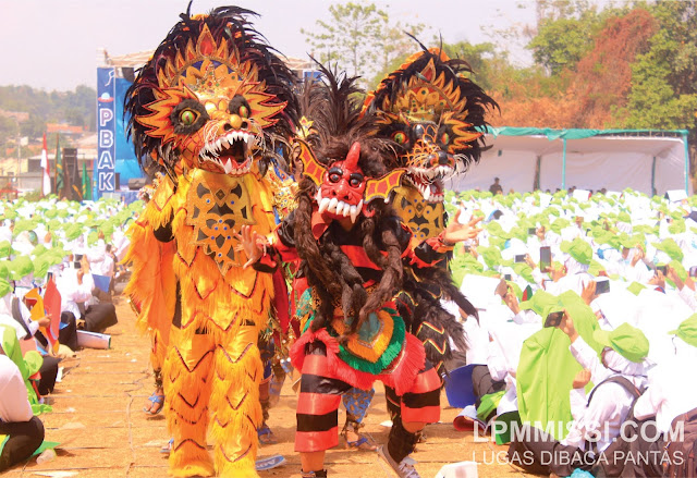 parade%2Bbudaya