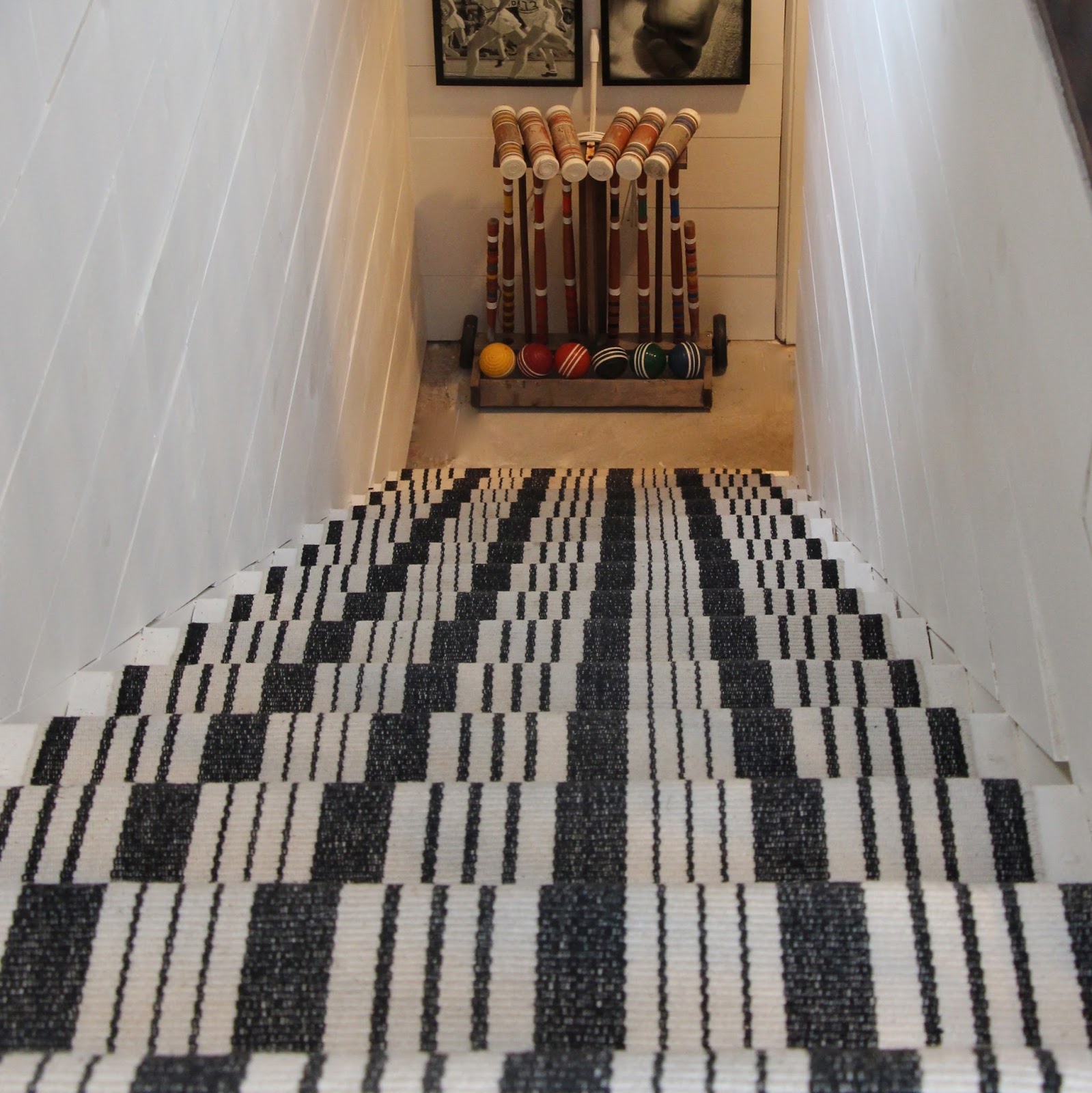 My Sweet Savannah finding the perfect stair runner