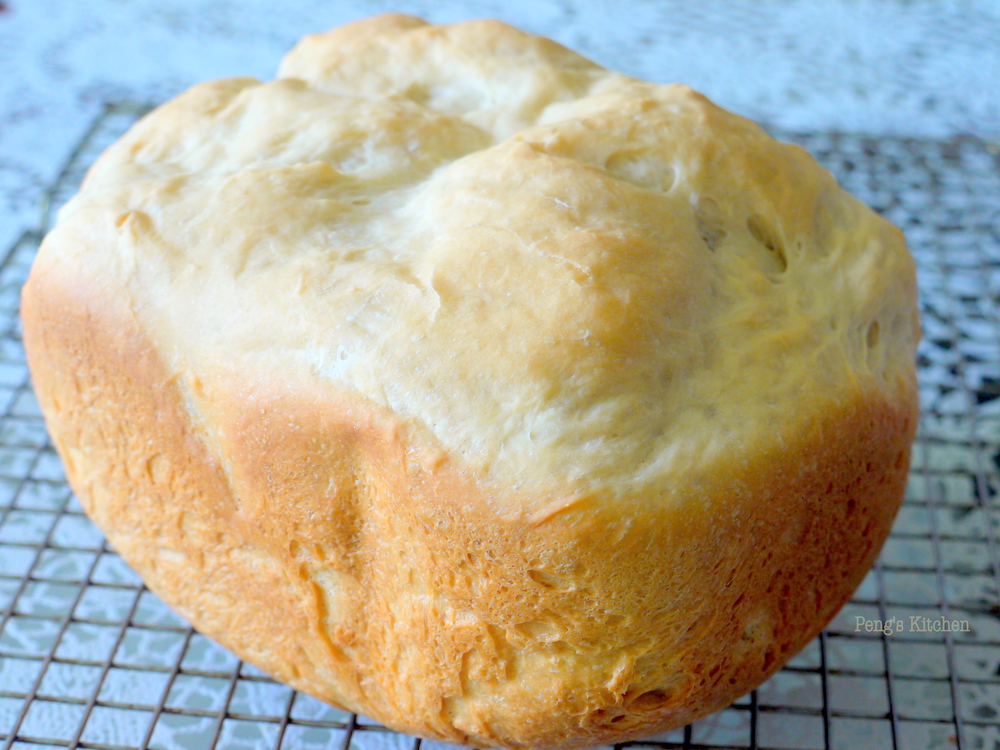 Peng's Kitchen Basic White Bread (Bread Machine)