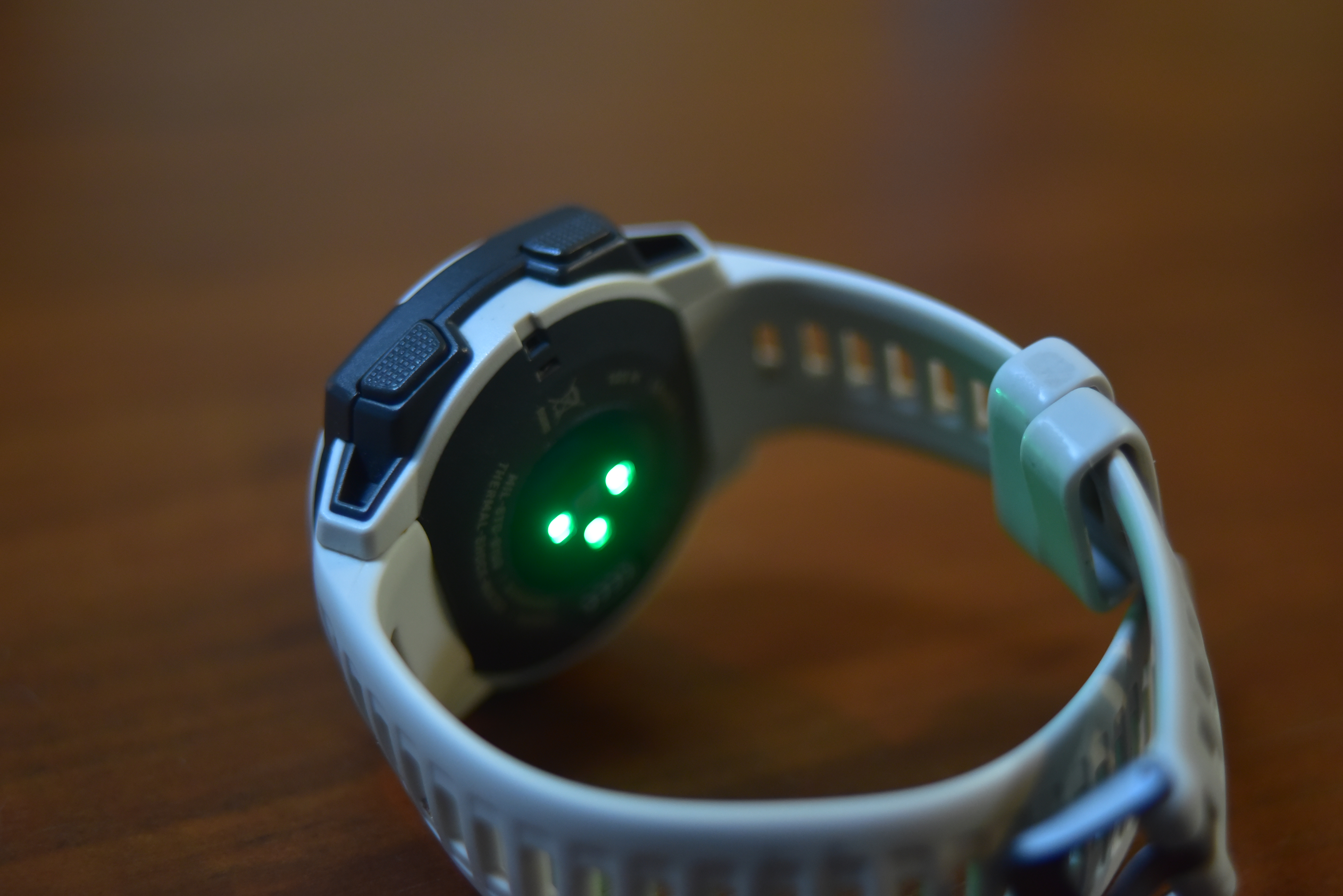 Garmin Instinctを登山目線でレビュー