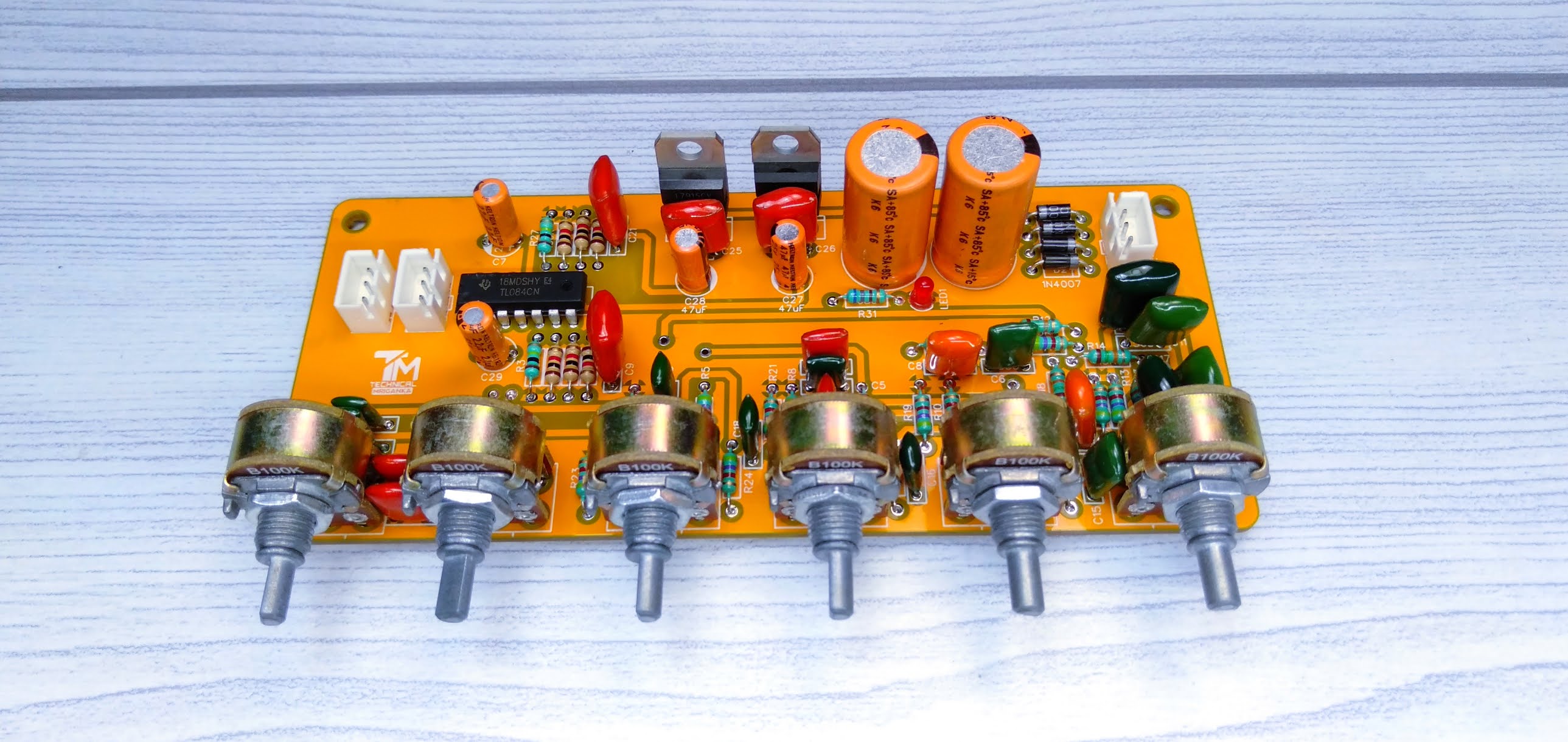 Tone Control circuit 5532. 2 Band Tone Control. Tone control