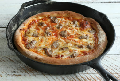 Cast-Iron Pizza #dinnerrecipe #ideaspizza 