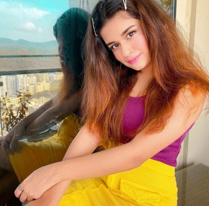 Avneet Kaur HD Wallpapers and Hot & Sexy Pics Free Download 2020