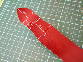 Ledo Vera. Artesania en cuero: Asas de cuero redondeadas