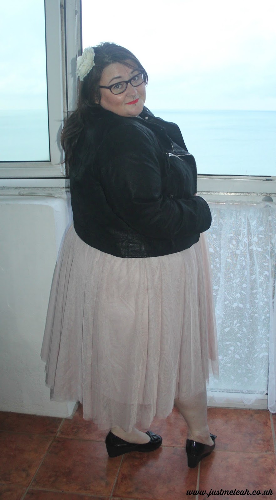 Outfit Post || H&M skirt - Leah