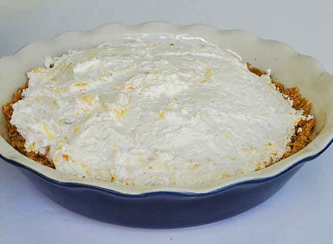 whipped cream no bake mango pie