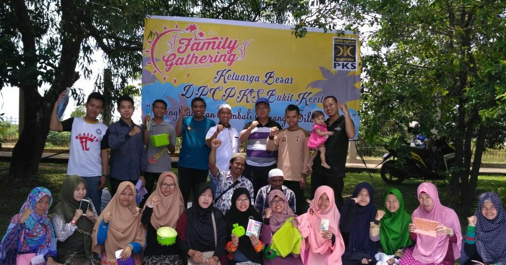 20+ Koleski Terbaru Tema Family Gathering Keluarga 20+ Koleski Terbaru Tema Family Gathering Keluarga