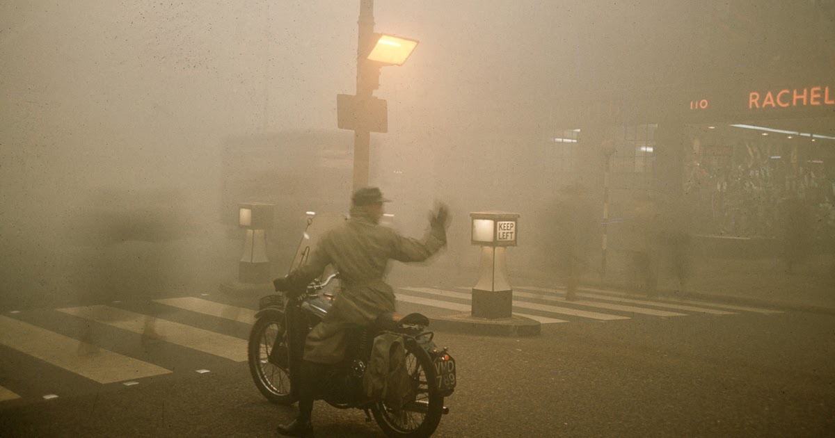12 Amazing Color Photographs of the London Smog Disaster of 1952