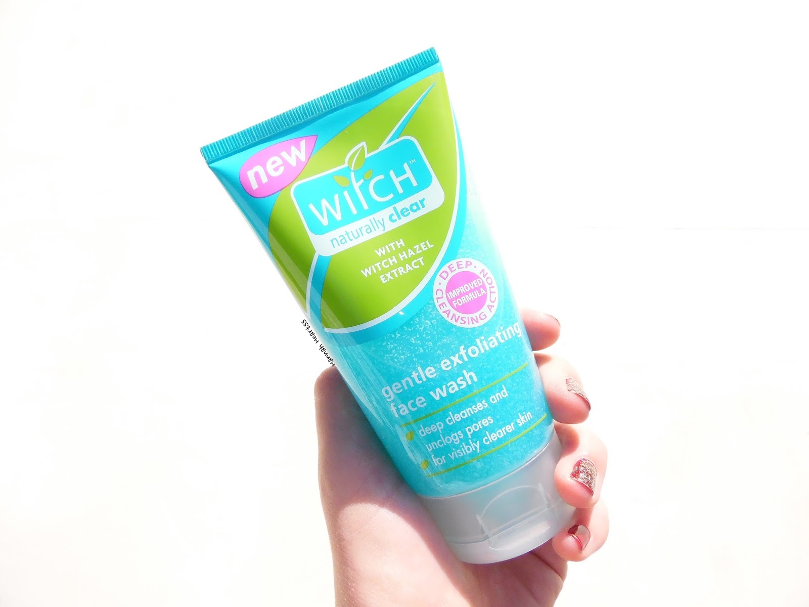 witch exfoliating face wash