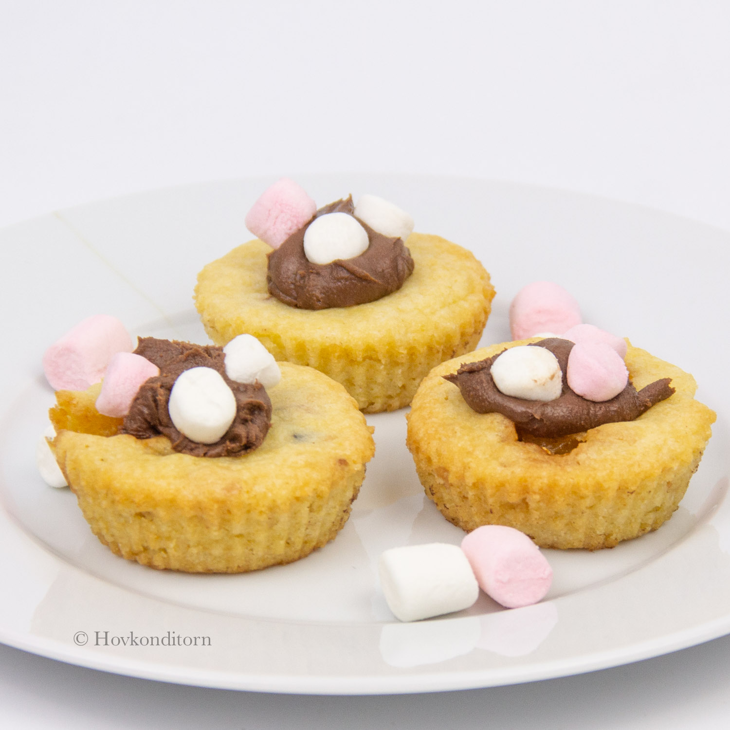 Marshmallow Cookie Cups