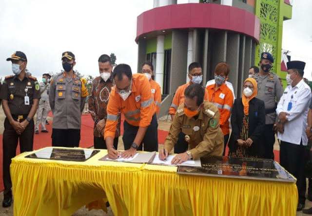 Serah Terima Menara Pandang Kebun Raya Sipirok Oleh Tambang Emas Martabe Ke Pemkab Tapsel