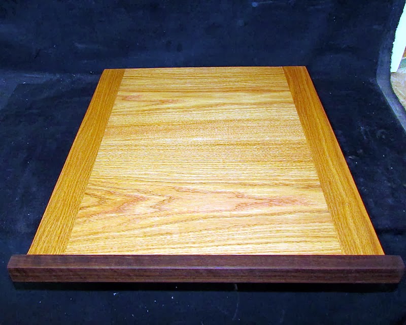 Splinters Woodworks Custom Oak and Walnut Cutting Board