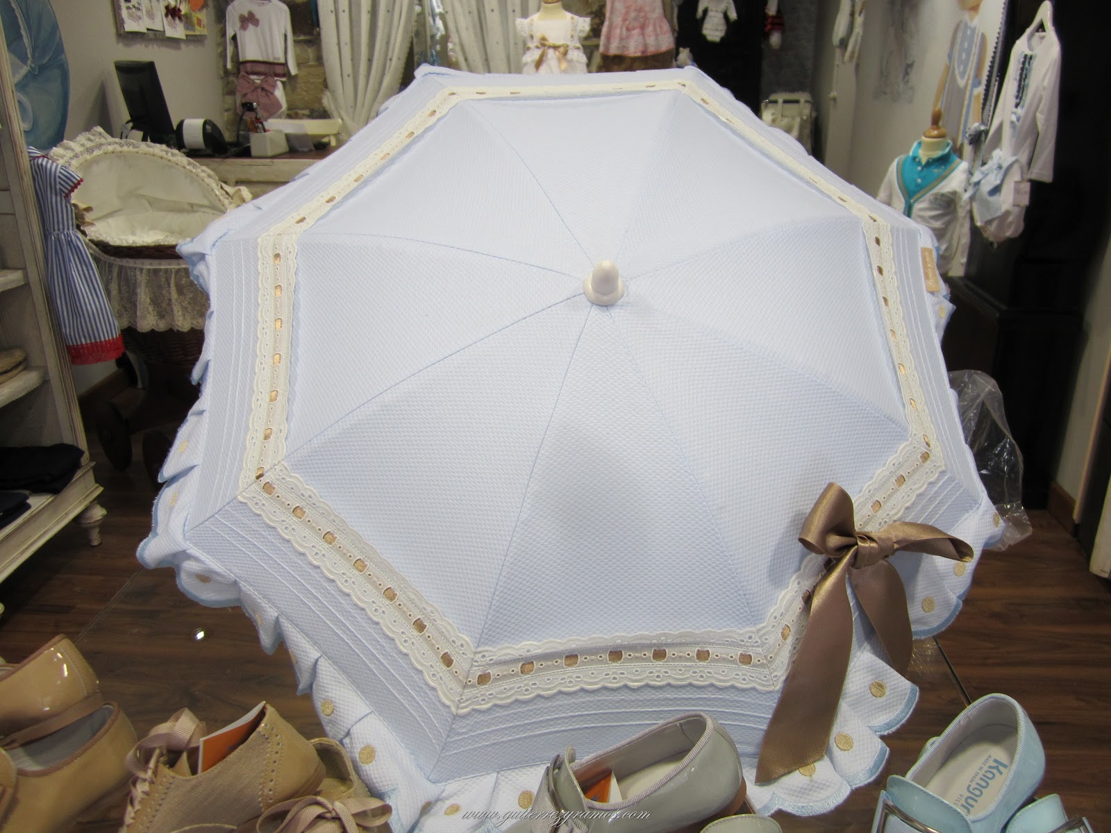 Gutiérrez y Ramos Moda infantil: Sombrillas.