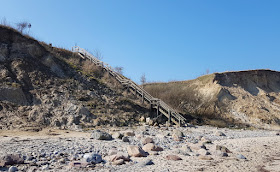 Küsten-Spaziergänge rund um Kiel, Teil 1: Die Steilküste bei Stohl. An der Küste in Schleswig-Holstein führen schöne Ruten und Wanderweg entlang.