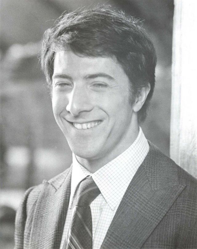 40 Vintage Photos of Dustin Hoffman in the 1960s and ’70s Vintage