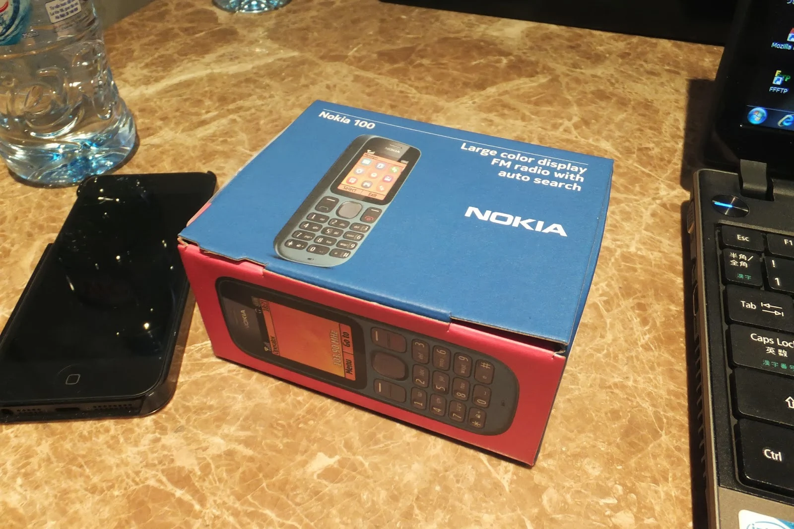 Nokia100-gsm-mobilephone