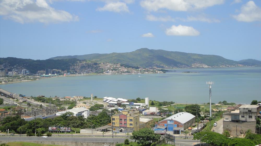 Florianópolis Apartamento Alto Padrão: 3 Quartos - Semi Mobiliado - 2 ...