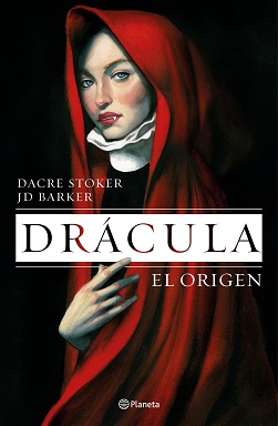 Portada de la novela Drácula. El origen, de Stoker y Barker, en la que se ve a una doncella vampiresa, vestida con una capa roja y con los ojos azules.