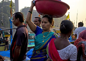 fisherwoman, basket, fish, sassoon docks, mumbai, incredible india, morning, 