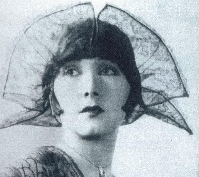 Vintage Women's Hats and Headgear Fashions From the Early 20th Century