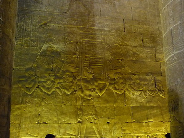 Священные барки и ковчеги с Керубами из храма Гора в Эдфу