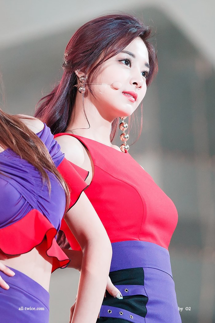 Tzuyu (TWICE) and beautiful moments like a goddess (2106 photos)