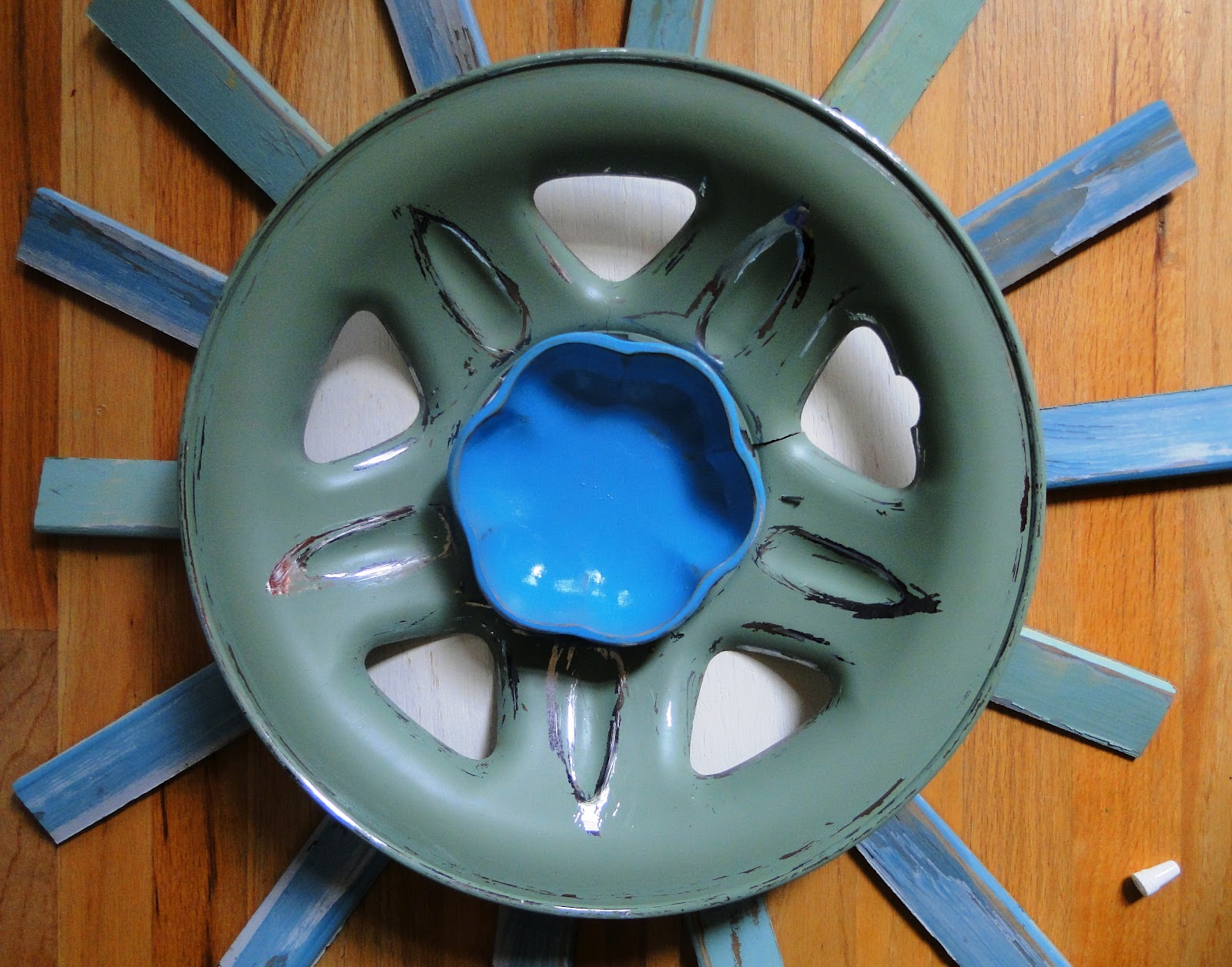 Button Bird Designs Hubcap Flowers