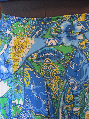 Ocean Blue Paisley ITY Knit Yoga Skirt www.sewplus.blogspot.com