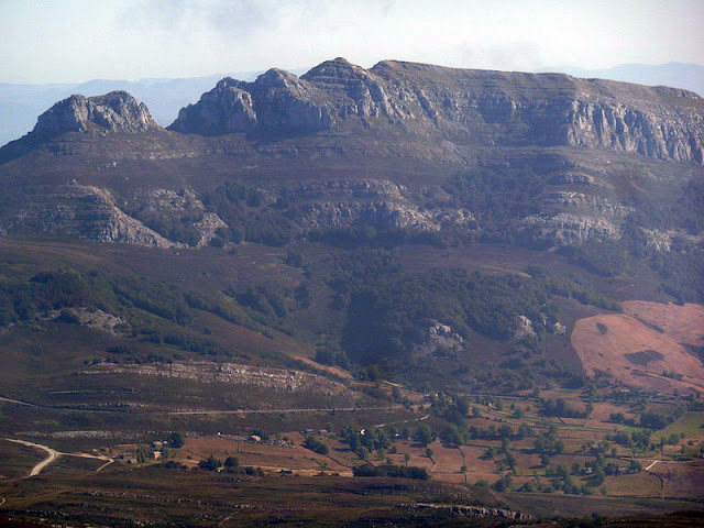 CASTRO VALNERA, 1.701m (Una montaña dominante) P1170810_resize