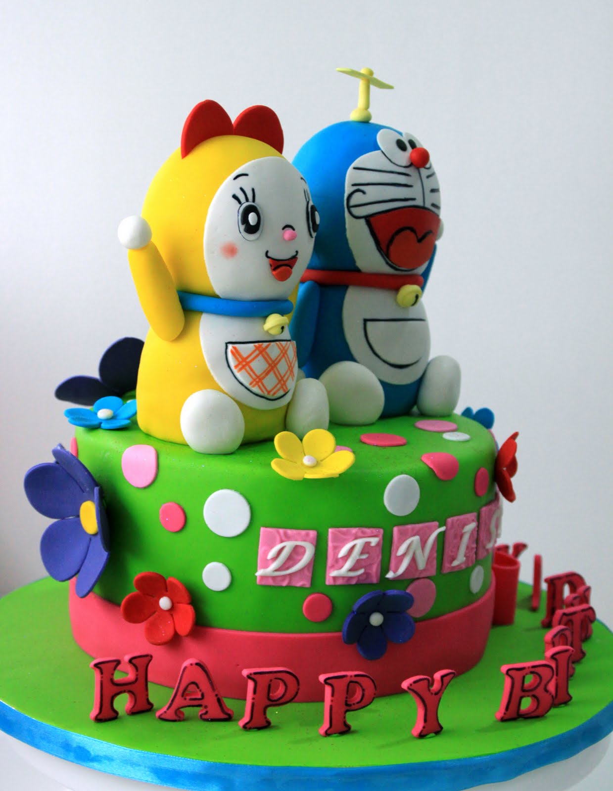Celebrate with Cake  Doraemon  and Dorami Cake 