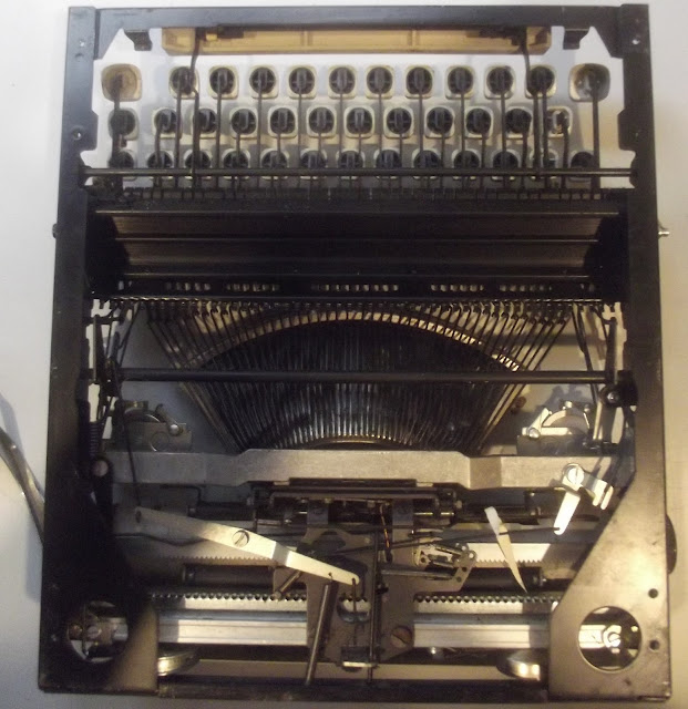 oz.Typewriter Brother Portable Typewriter Manual (JP1 2nd Variant