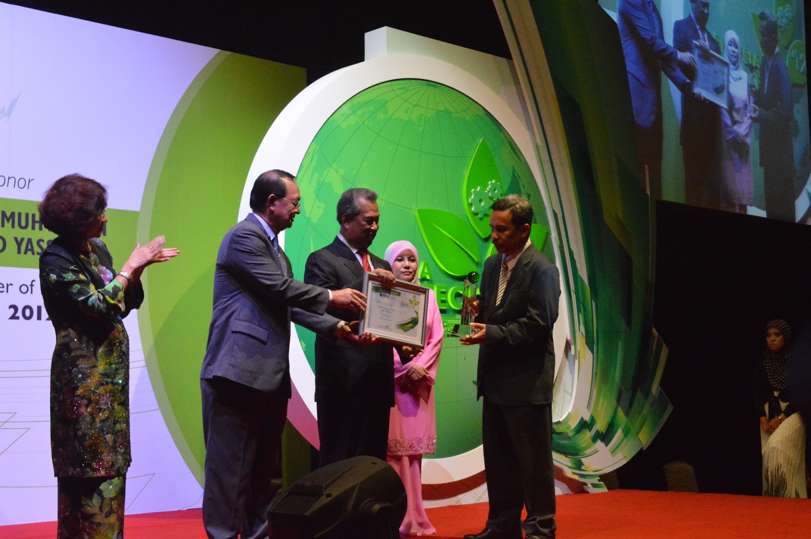 Zolkaplyyunus: SMK Iskandar Shah Menang Anugerah Platinum 