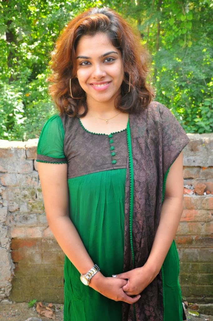 South Actress Sandhya Latest Stills Gallery - Sexy Photolite