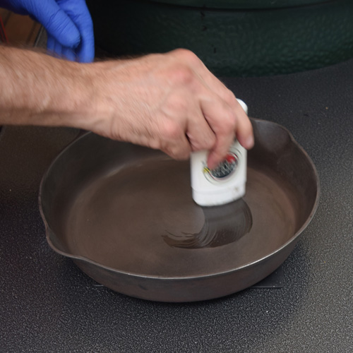 Using Crisbee Stick to reseason a Griswold cast-iron skillet