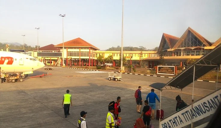 bandara internasional pattimura-Ambon