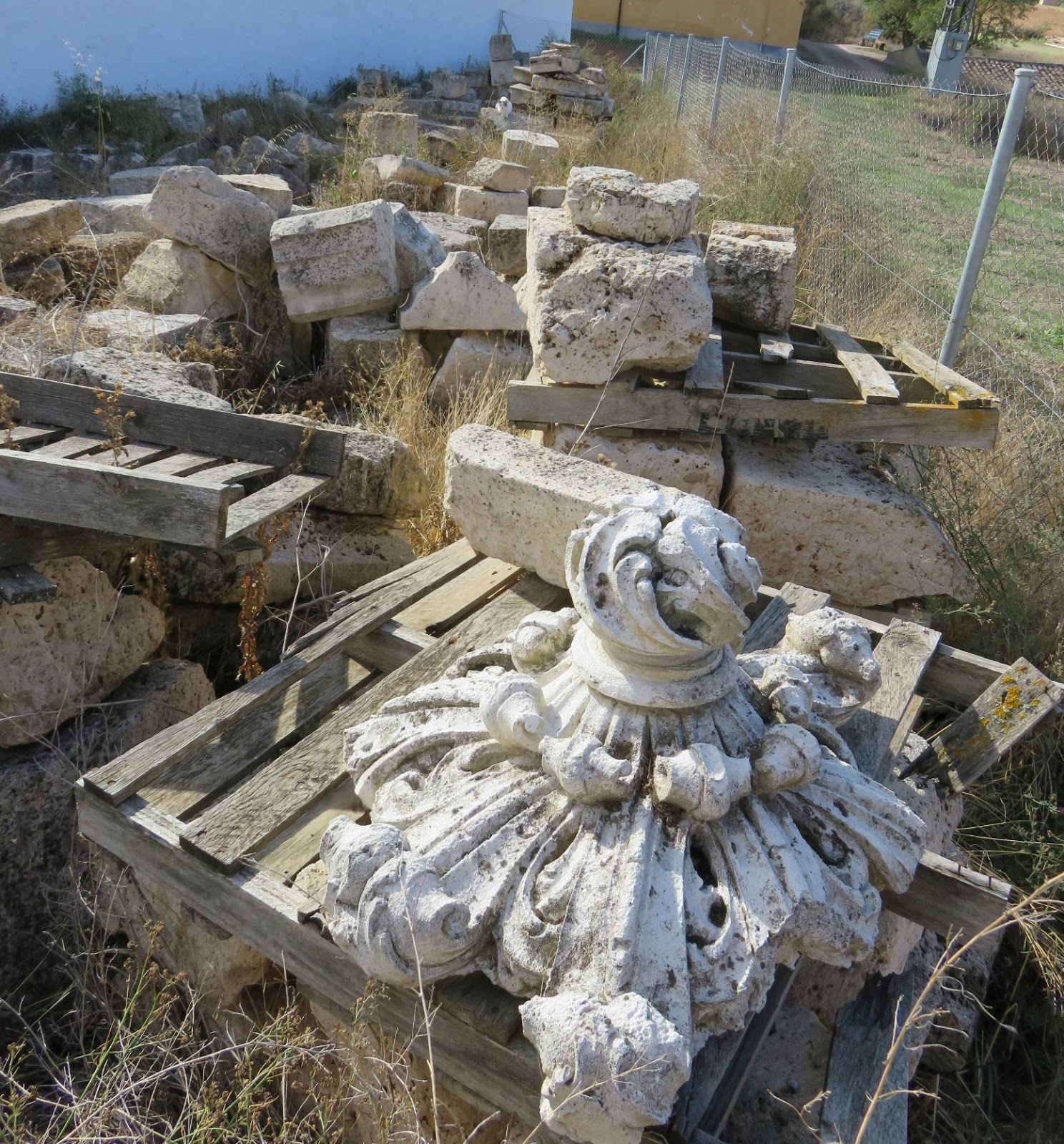 Tierras de Burgos Desolación en San Martín de Villahizán de Treviño
