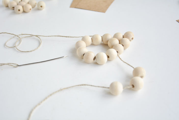 estrella de cuantas de madera