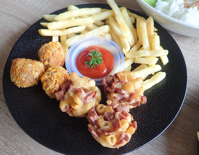 Chill Bill Coffees & Platters, Tempat Nongkrong Enak di Bintaro Sektor 9 mix beef platter, makan enak di bintaro