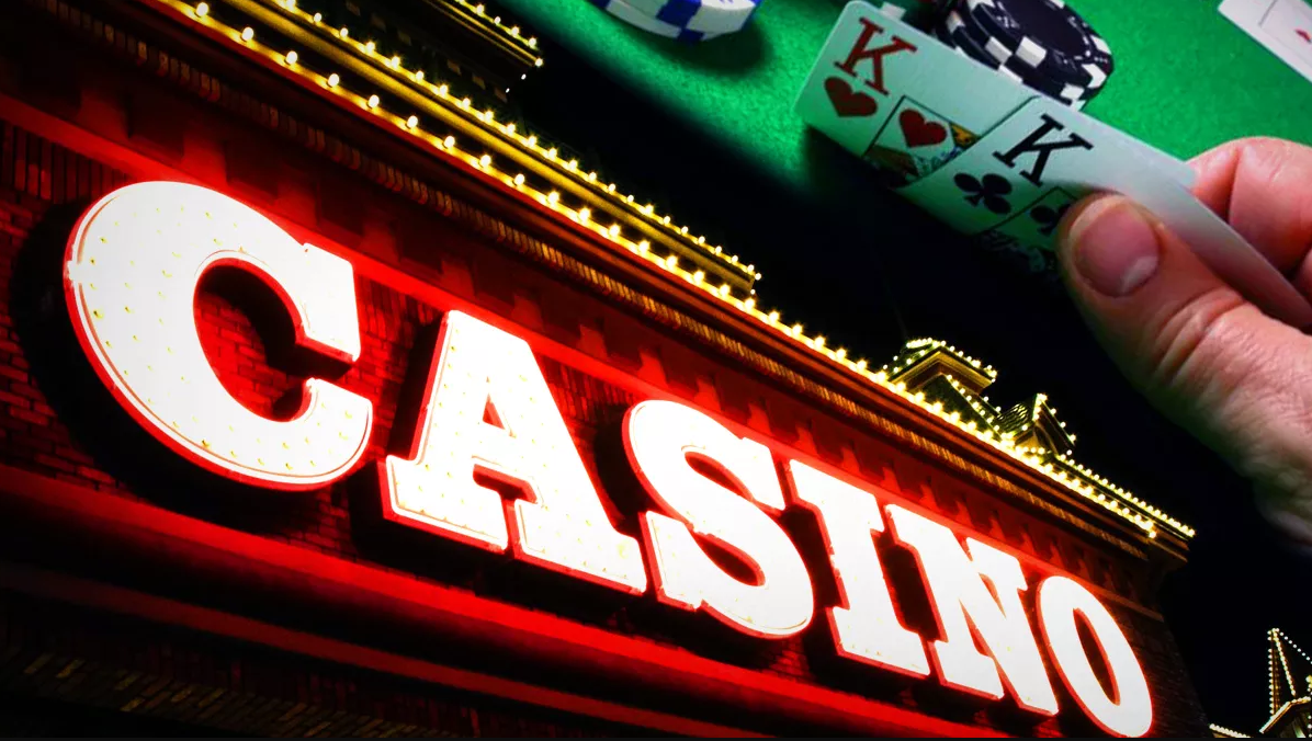 7 Keuntungan Bermain Poker di Kasino