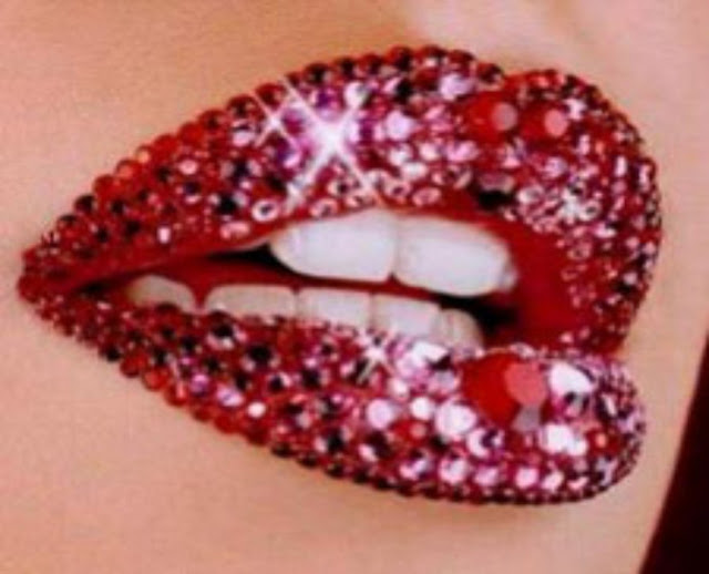 Red Glittery Lip Art